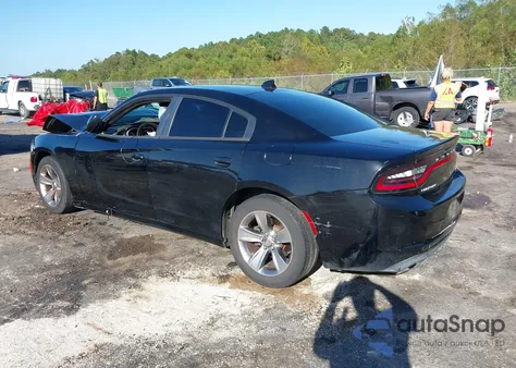 2016 Dodge Charger Sxt z USA, uszkodzony, nr VIN 2C3CDXHG8GH215275